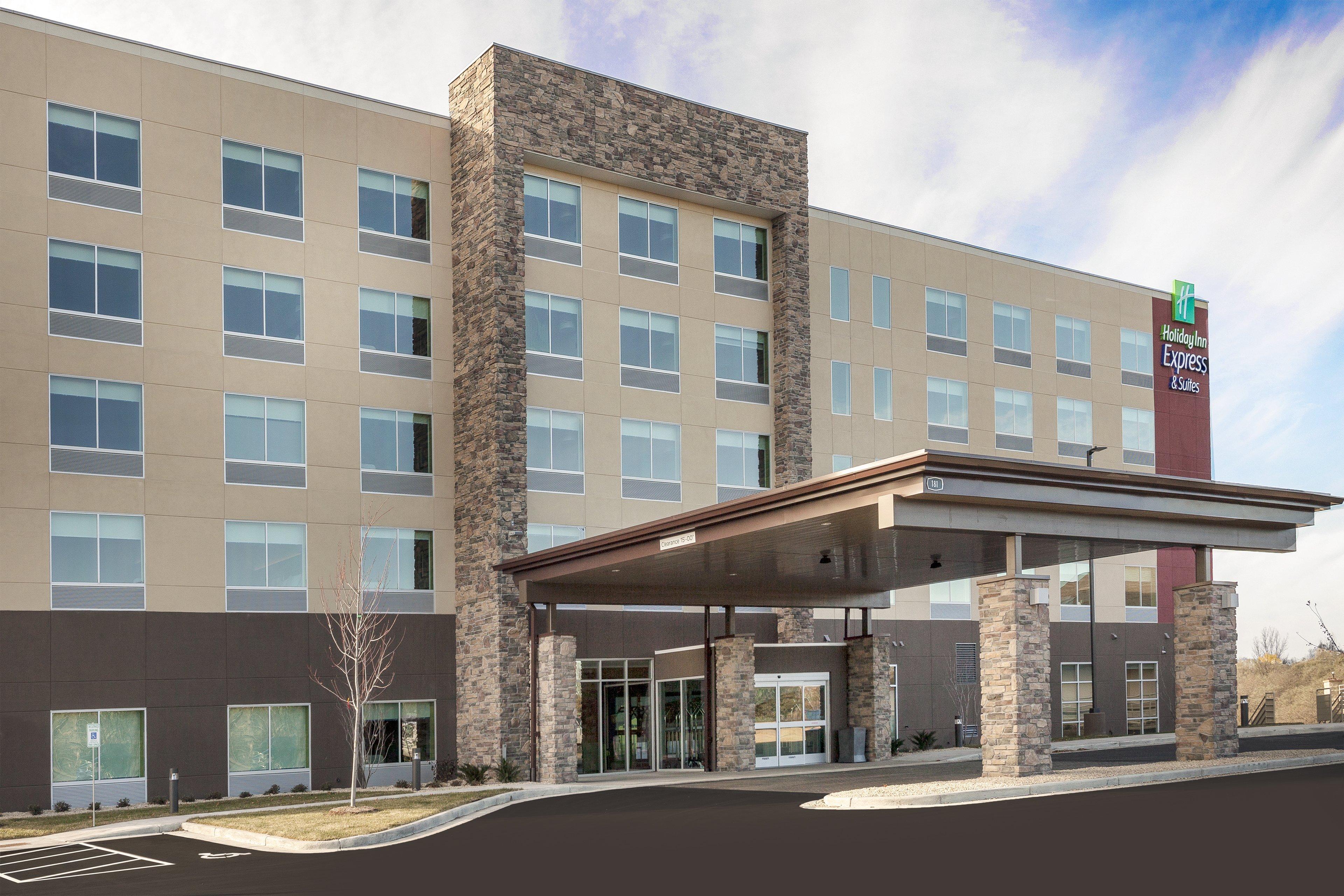Holiday Inn Express & Suites - Hudson I-94 By Ihg Екстер'єр фото